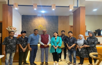 Consul General Mr. Ravi Shanker Goel visited the "Taj Mahal" restaurant in Pekanbaru city 